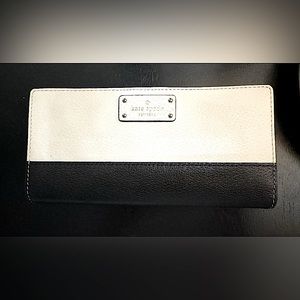 Kate Spade New York Women's Bay Street Stacy Pebbled Leather Long Wallet